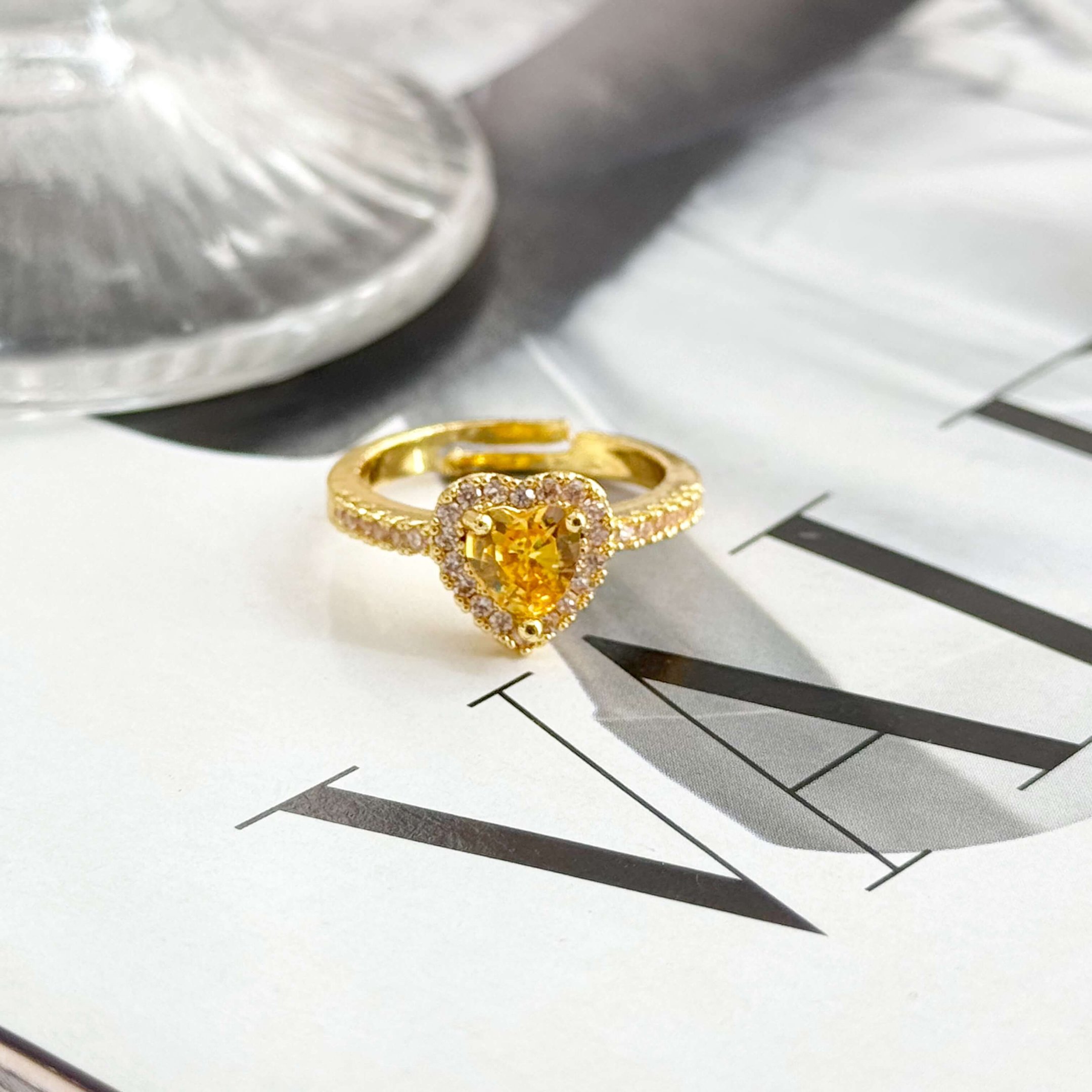 Anel Coração Amarelo Ajustável Semi Joia Ouro