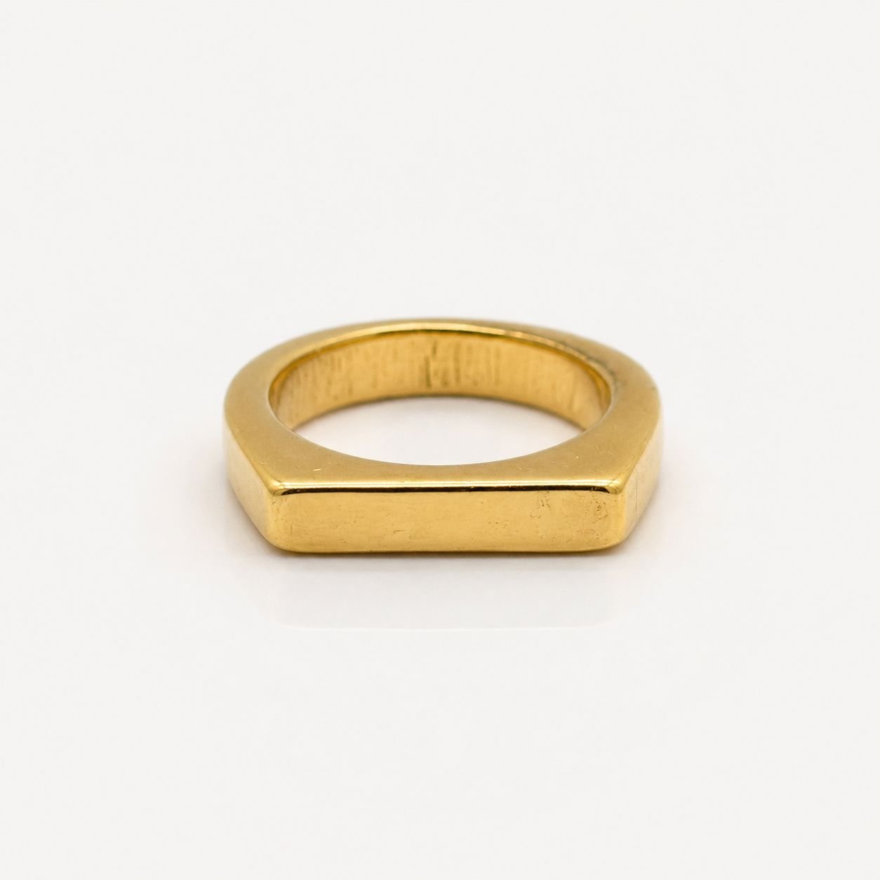 Anel Quadrado em Aço Dourado