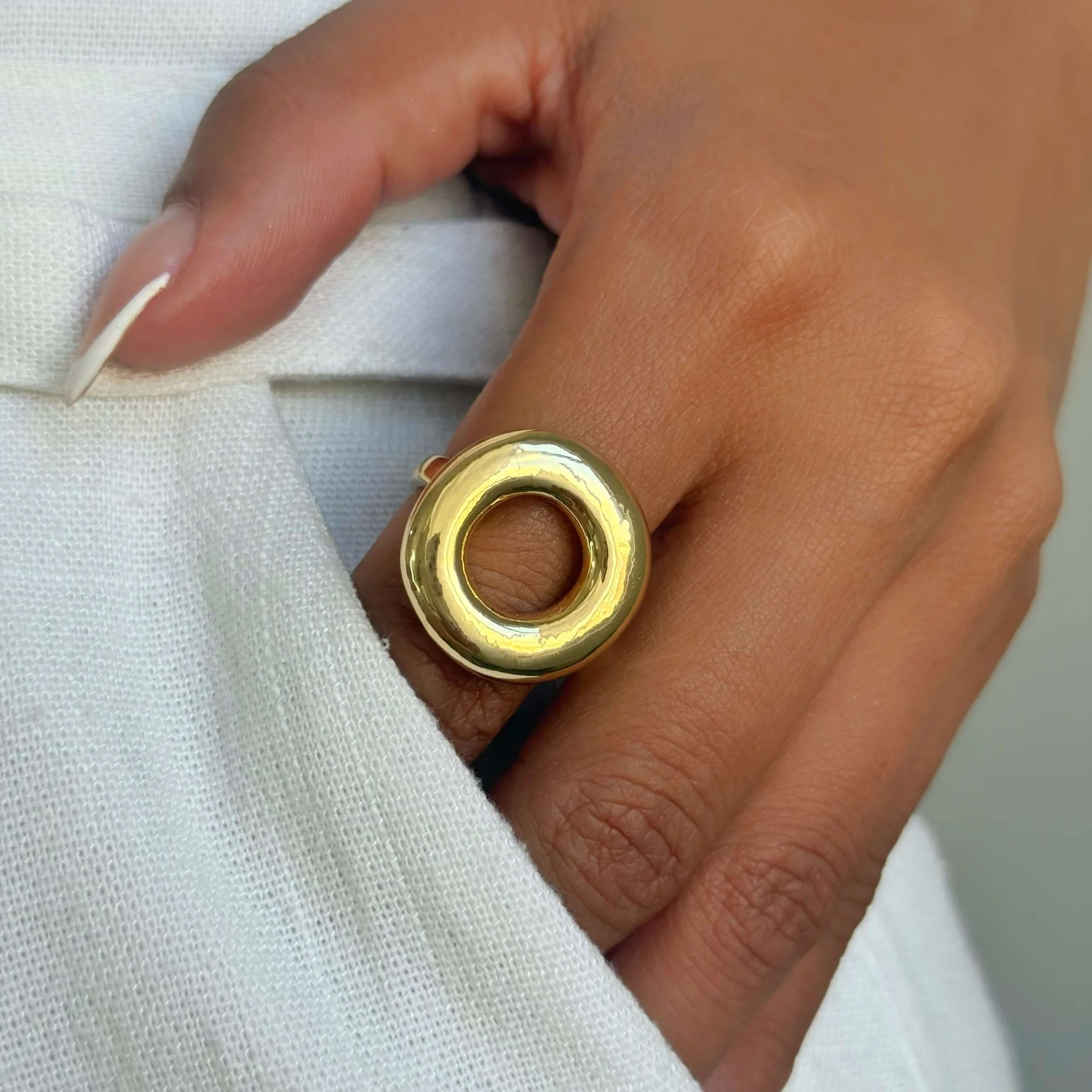 Anel Redondo Vazado Folheado