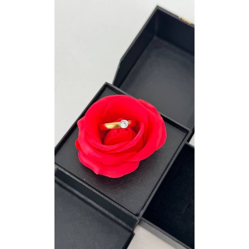 Anel Solitário em Semi Joia Resistente á Água Dourado