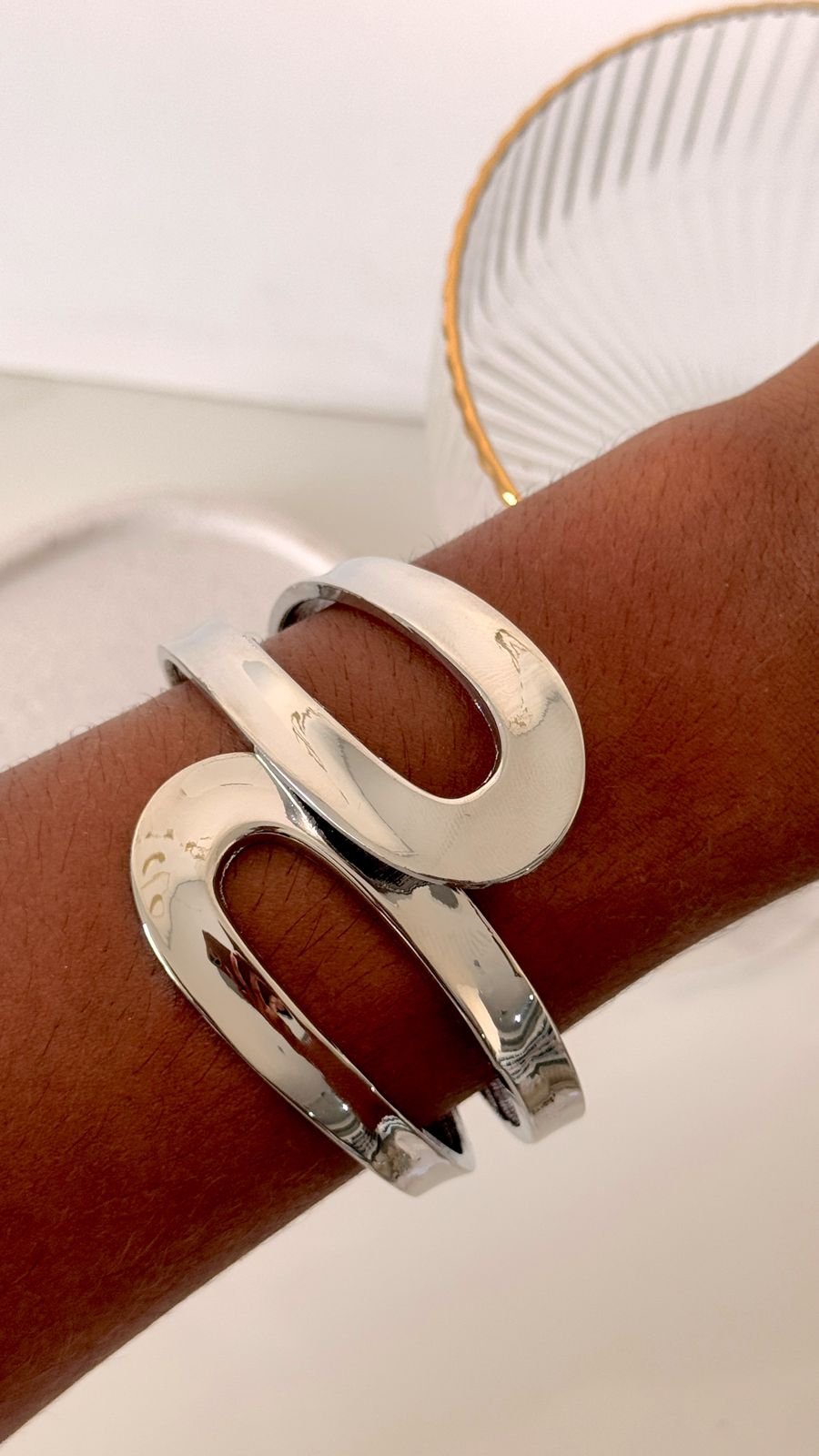 BRA108 Bracelete Duas Gotas Vazadas Folheado