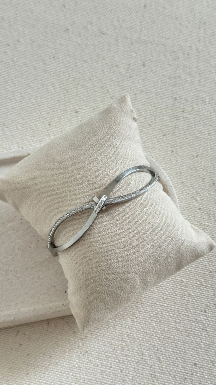 BRA156 Bracelete Nó com Pedras Aço Inox