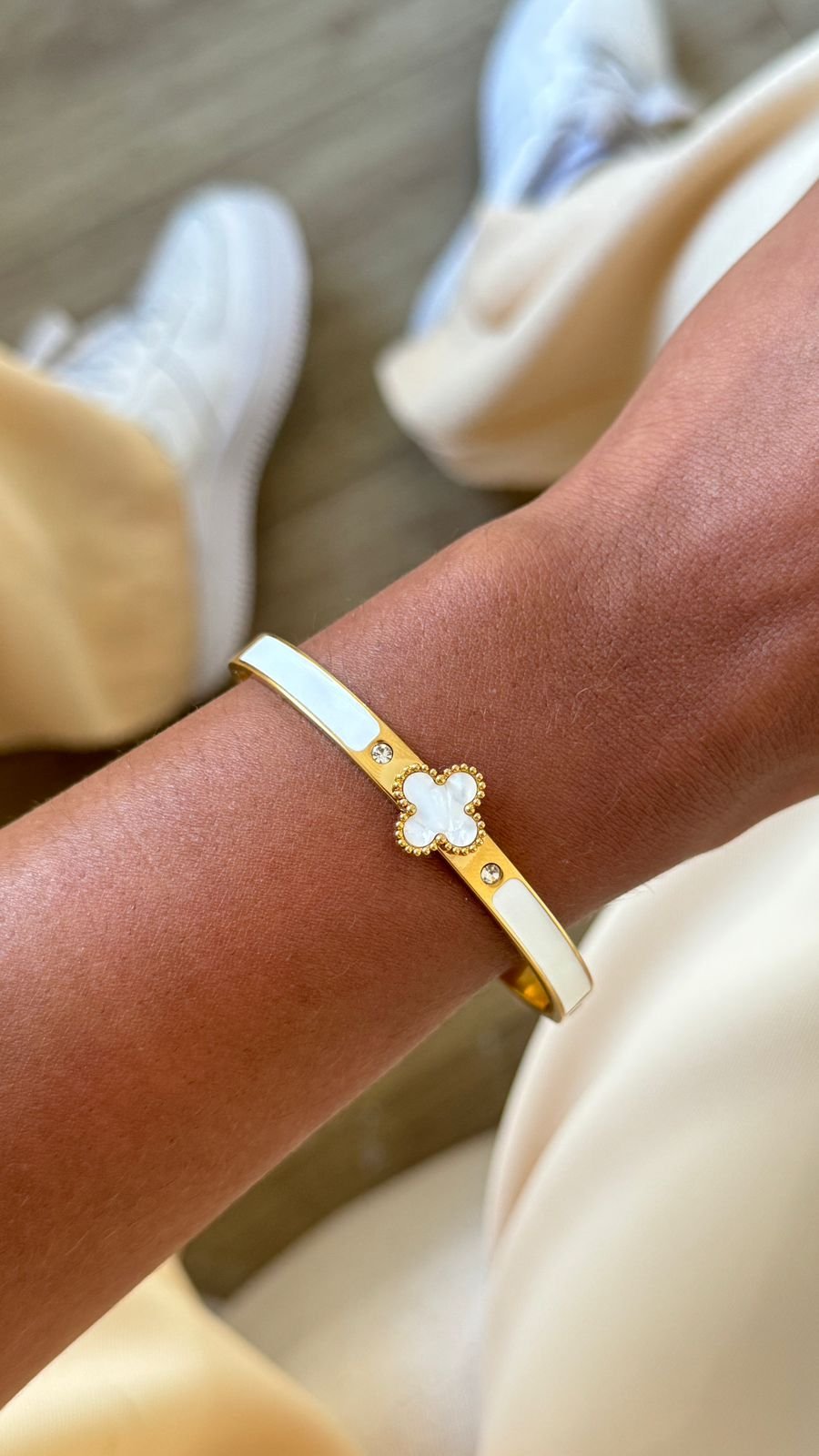 BRA180 Bracelete Trevo Gold em Aço Inox