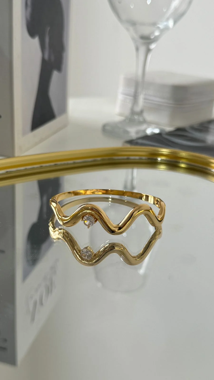 Bra65 Bracelete Onda com zircônia Semi jóia