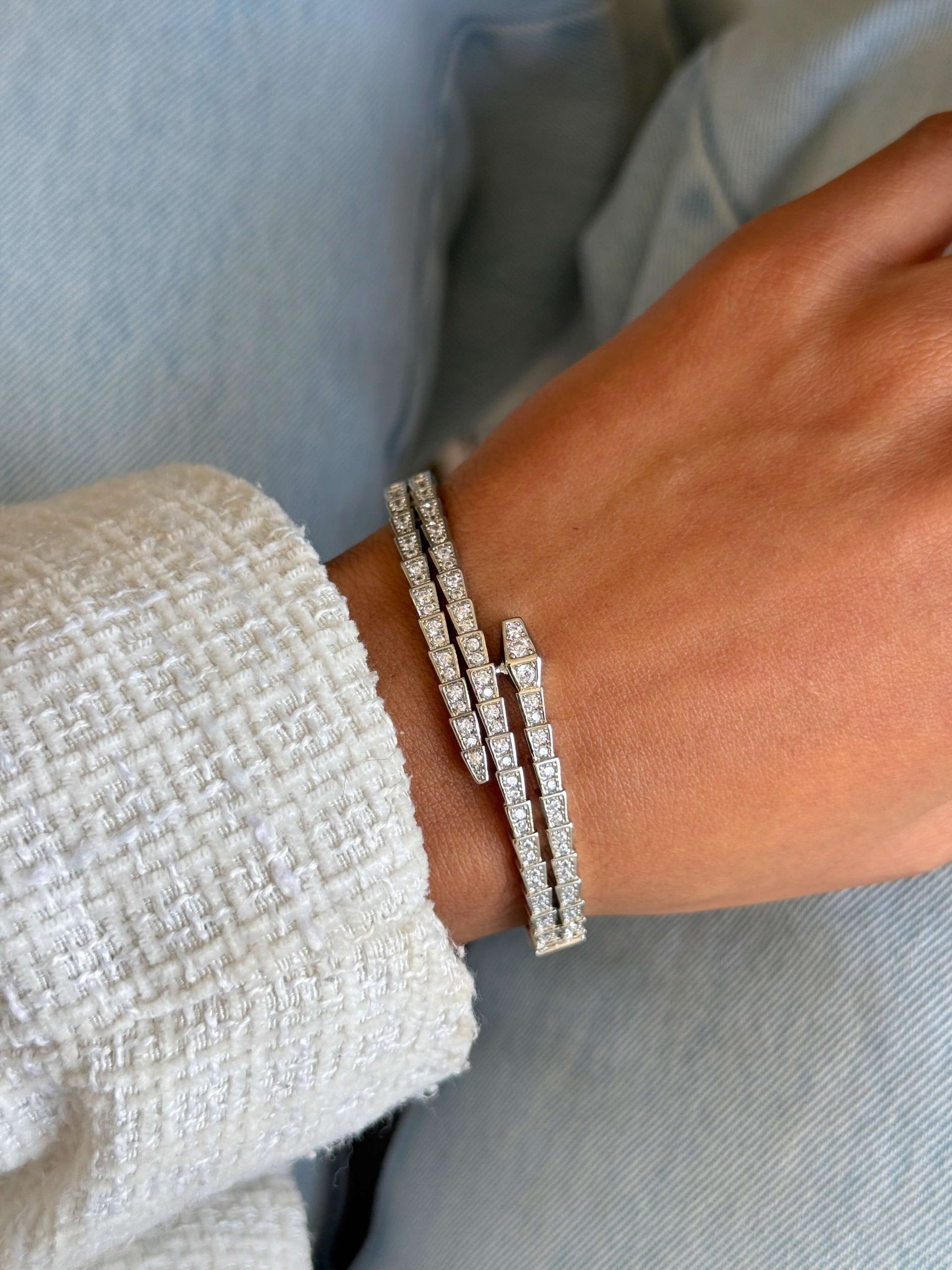 Bracelete Cobra 3 Voltas Cravejado Semi Joia Prata ou Dourada