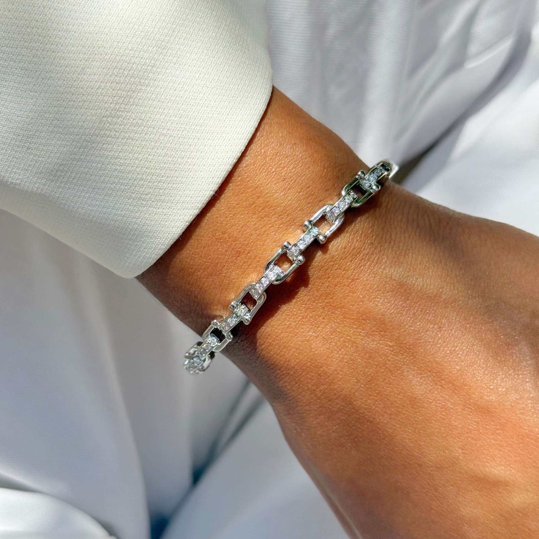 Bracelete Tiff com zircônia cravejadas folheado