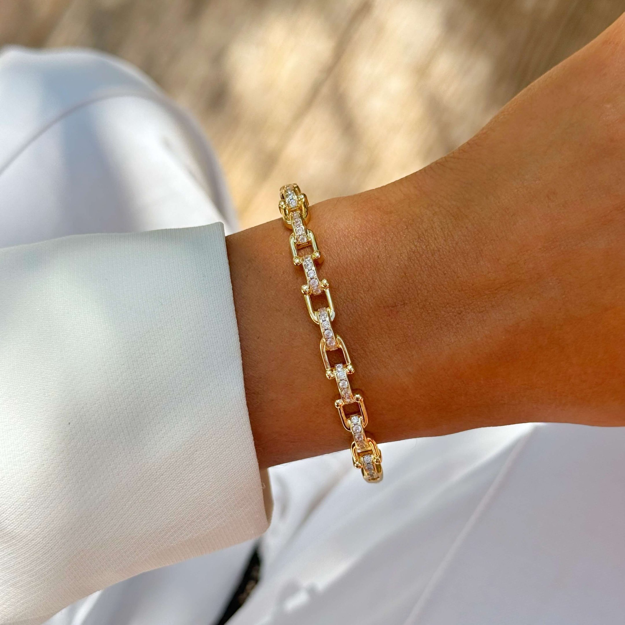 Bracelete Tiff com zircônia cravejadas folheado