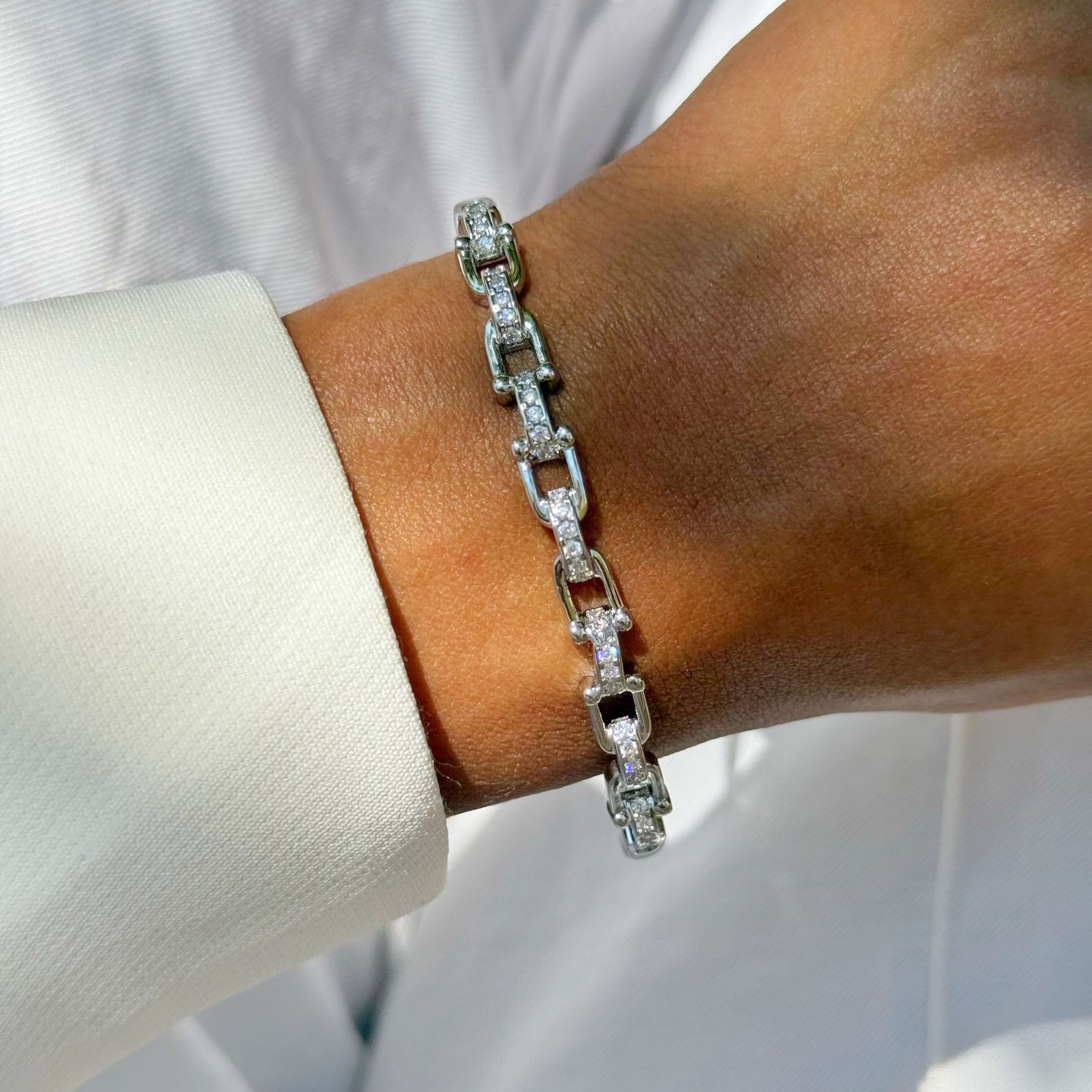 Bracelete Tiff com zircônia cravejadas folheado