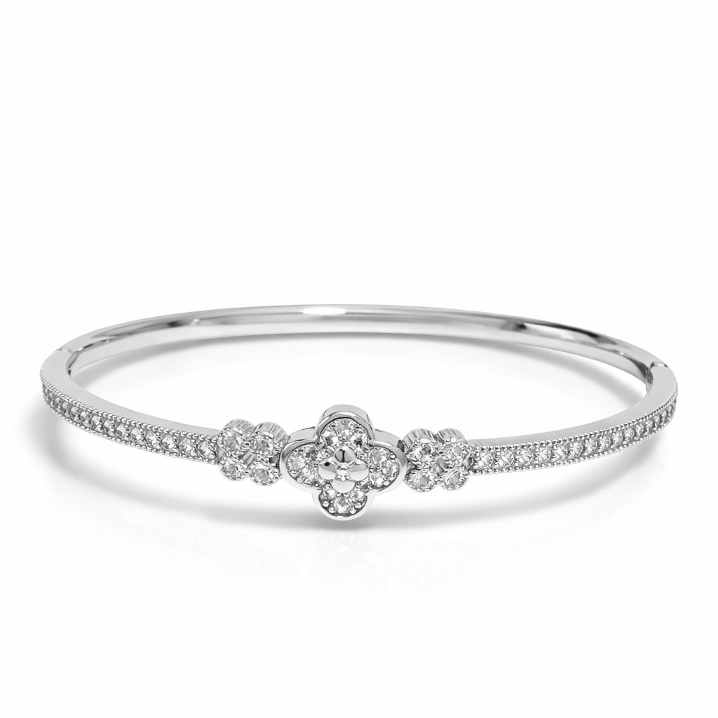 Bracelete Trevo com Zircônias Cravejadas Folheado