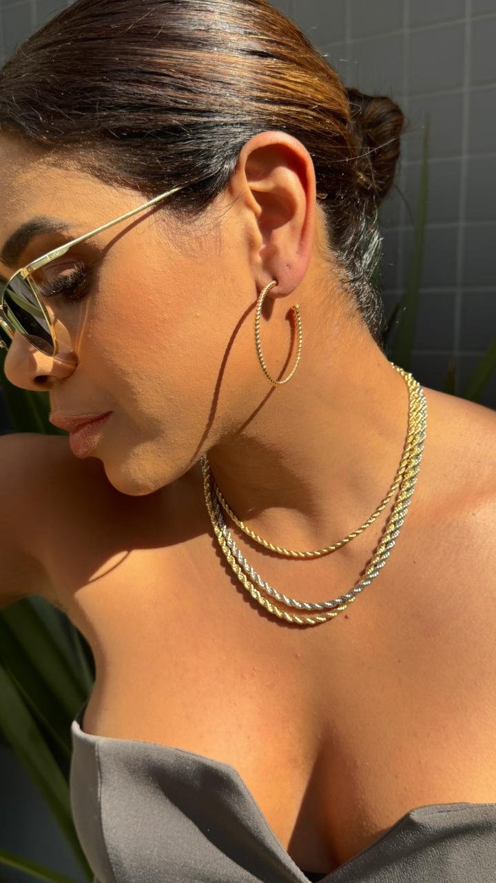 BRI143 Brinco Argola Trabalhada Semi Jóia