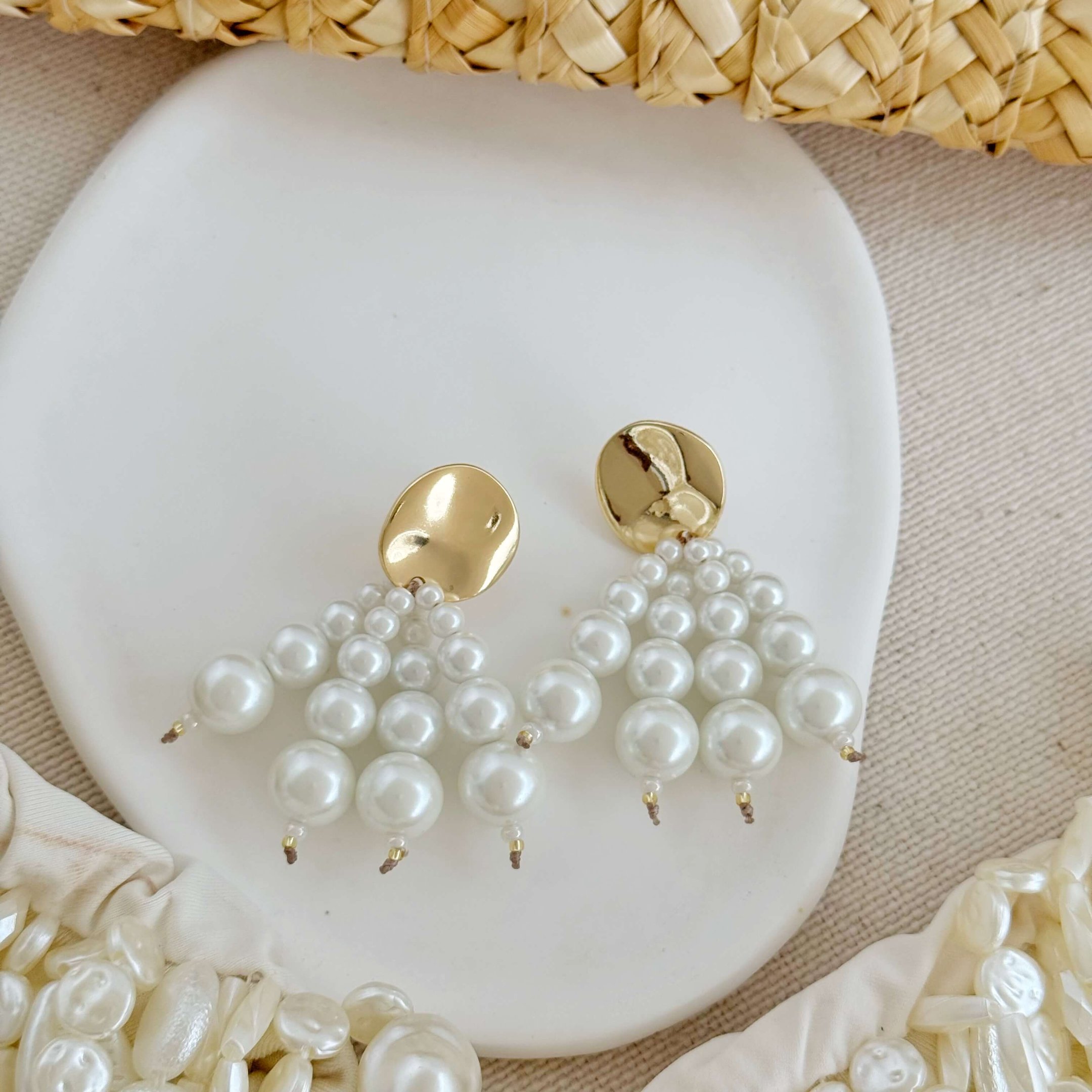 Brinco Cachos de Pérola Semi Joia