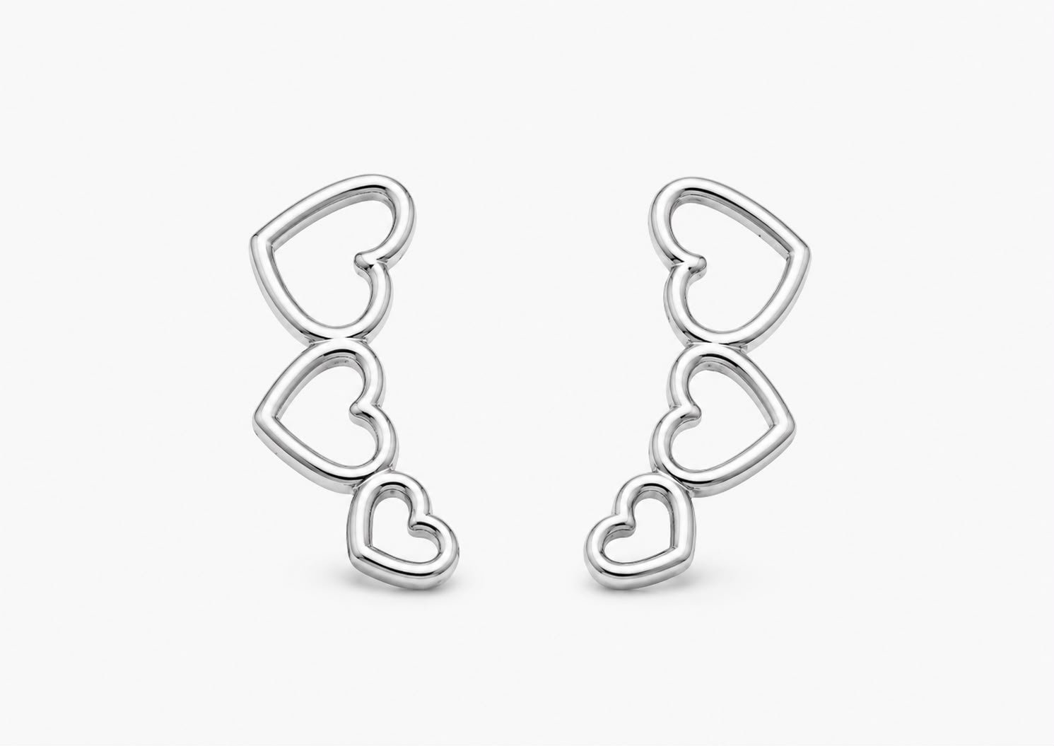 Brinco Earcuff Três Corações Folheado