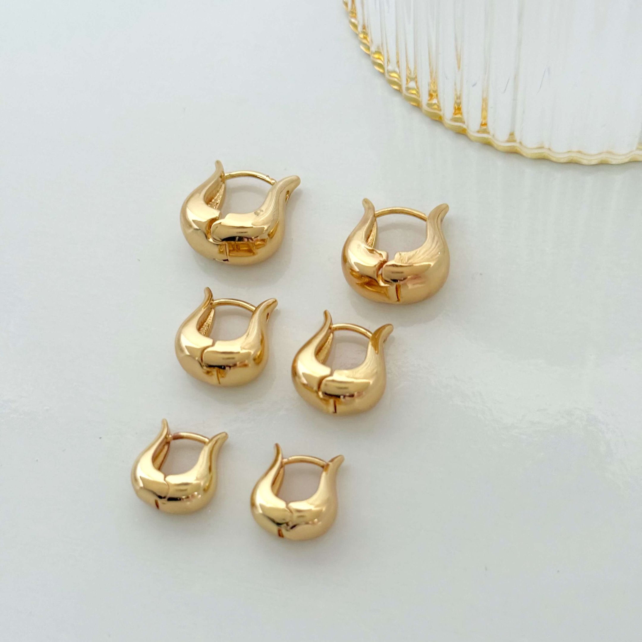 Brinco gota bold trio folheado