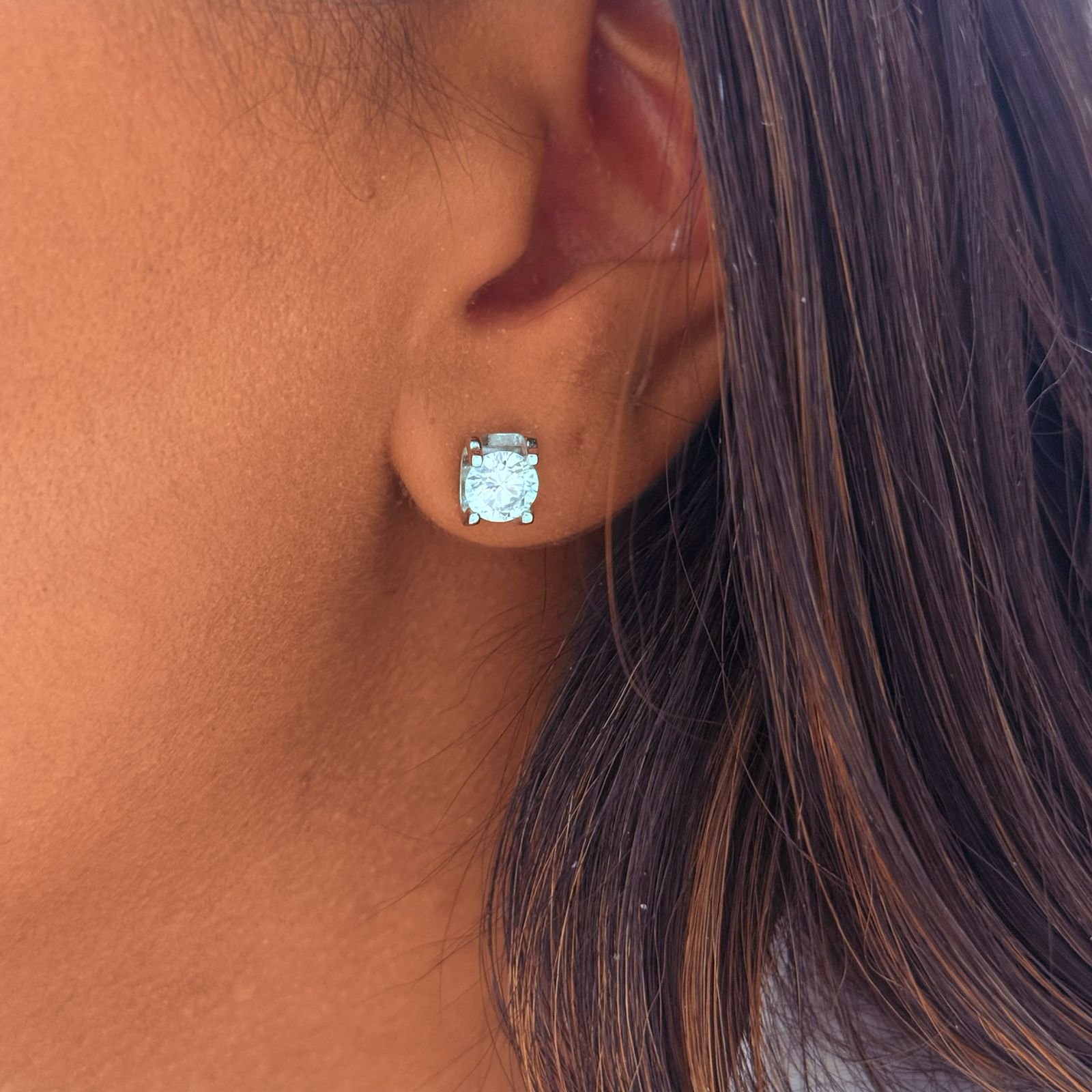 Brinco Moissanite 8mm Prata 925