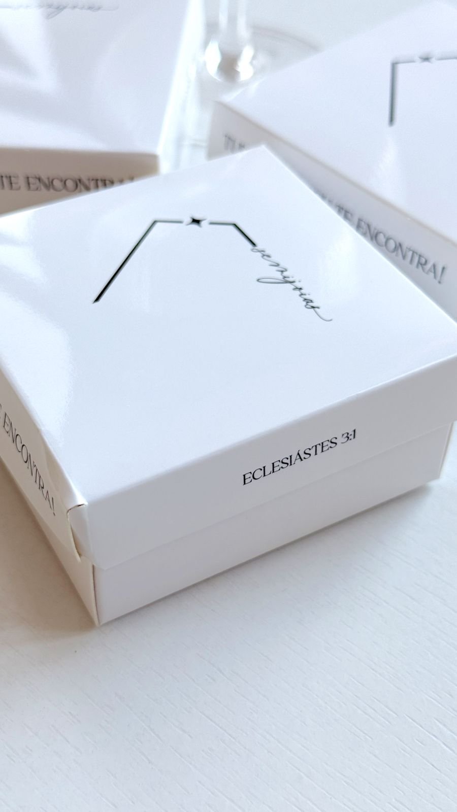 Caixa Branca JubijuFinas