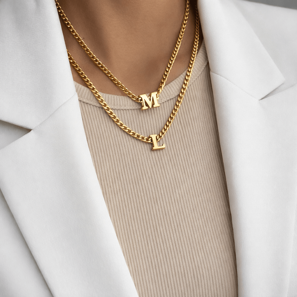 Choker Inicial Banhada A Ouro semi joia