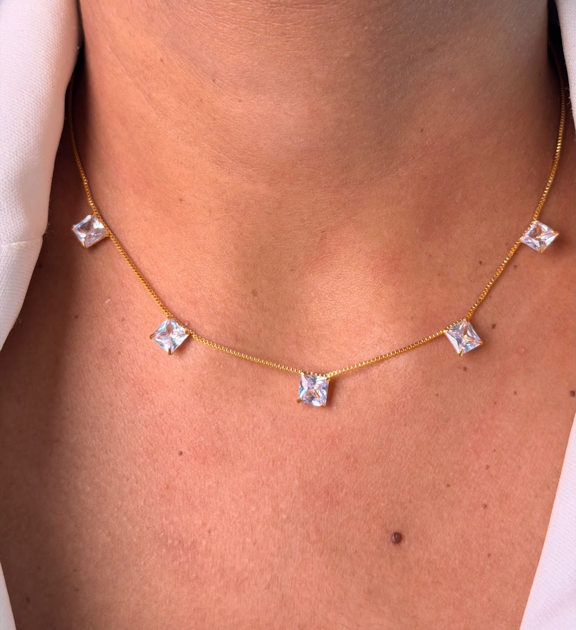 Colar Choker com Zircônias Quadradas Semi Joia