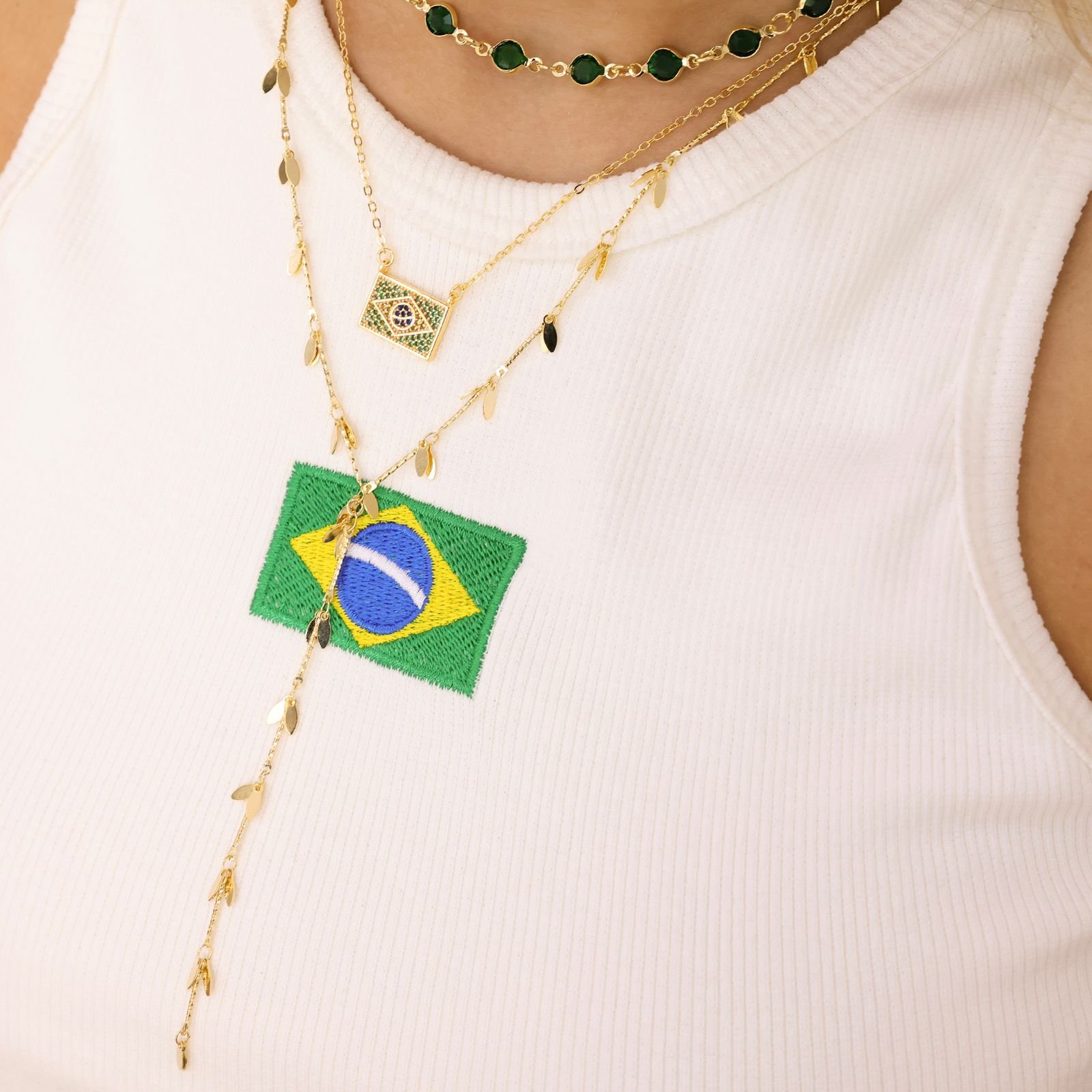 Colar Gravatinha Medalhinha Semi Joia