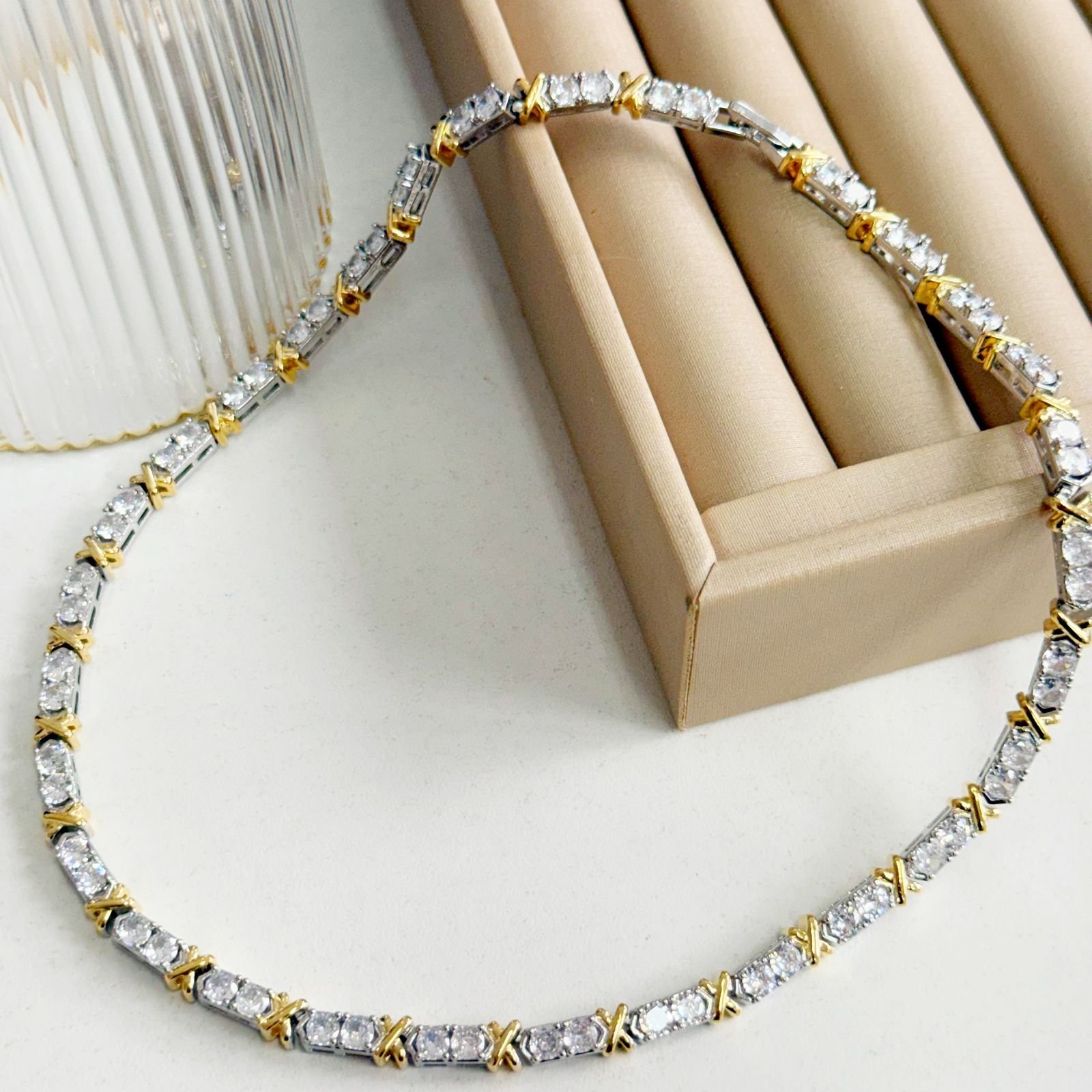 Colar Riviera Cravejado com Zircônias Mix de Banho Ouro 18K e Prata – Estilo Joia Luxo