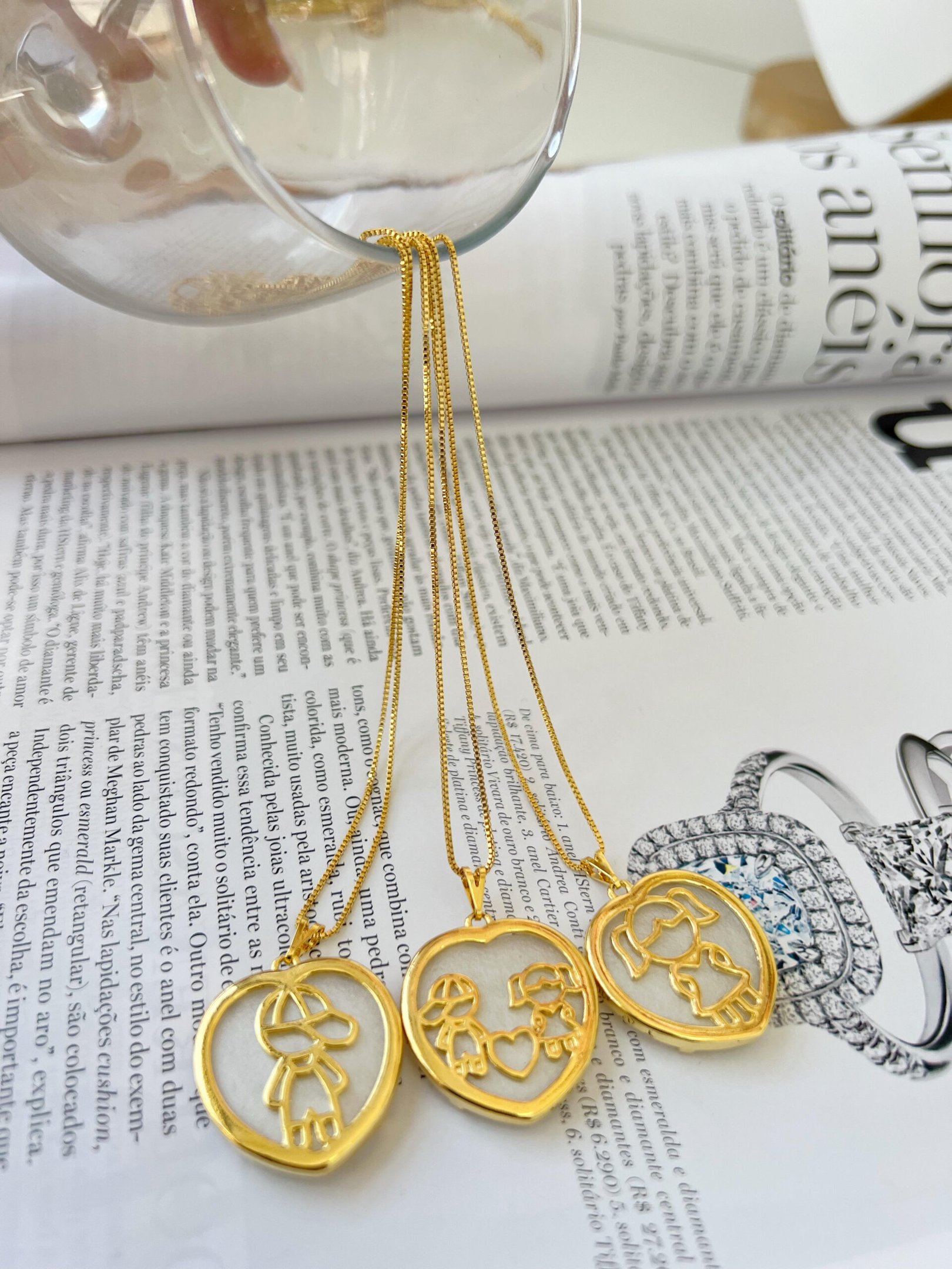 COLR141 Colar Filhos Madre Pérola folheado