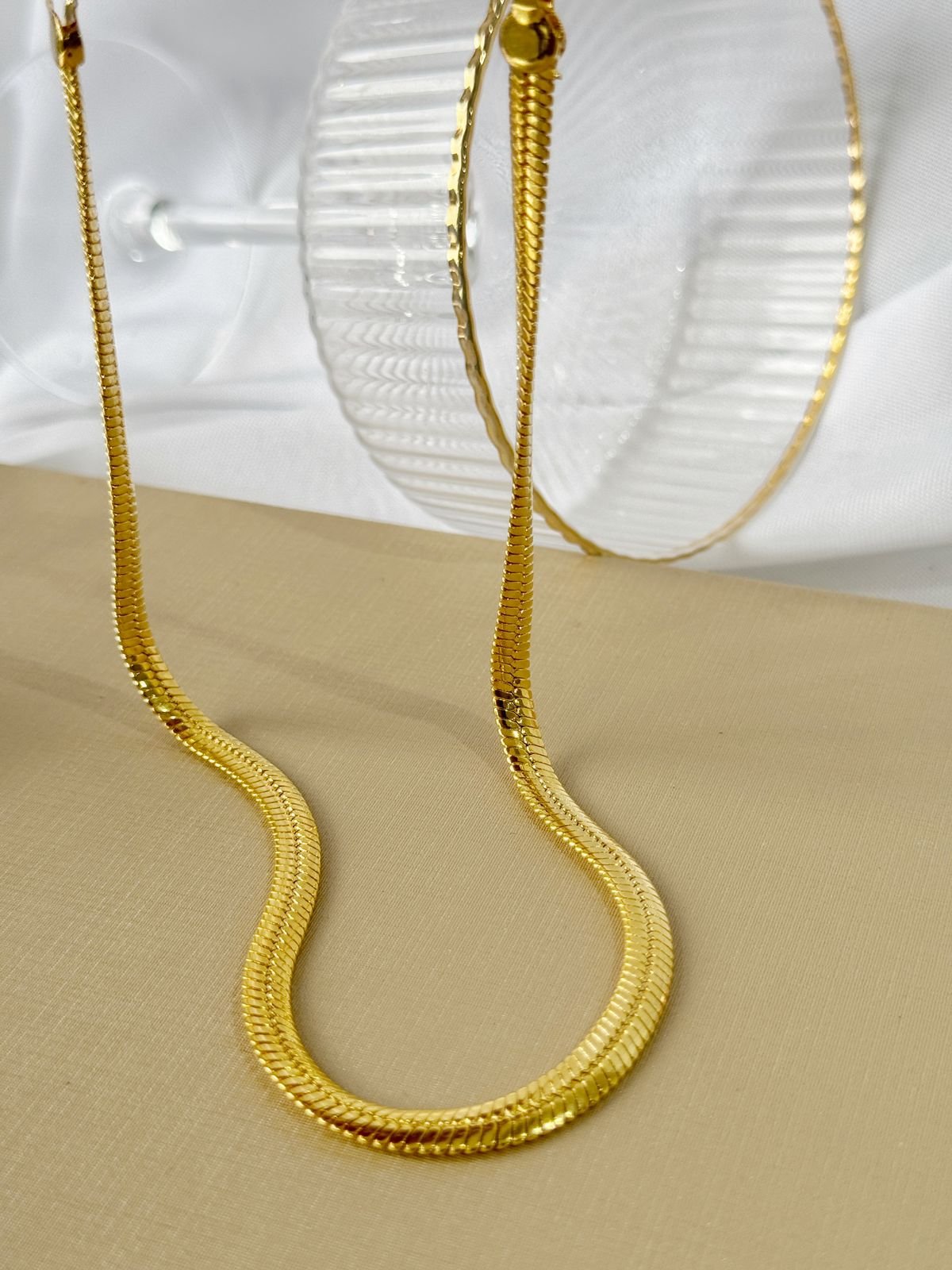 COLR174 Colar choker Lacraia Folheado