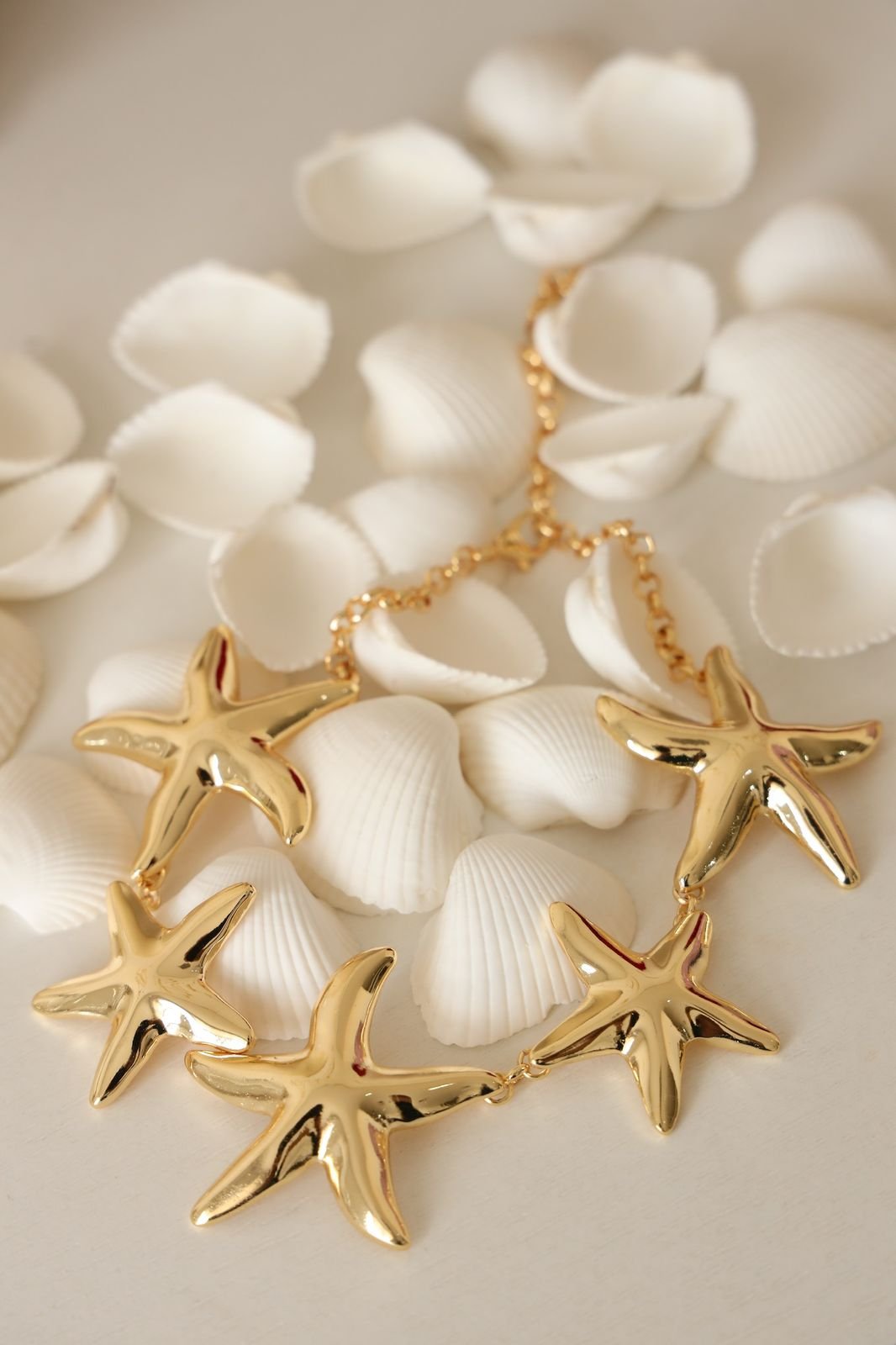Colar Choker Estrelas Lisas Semi Jóia Banhado á OURO