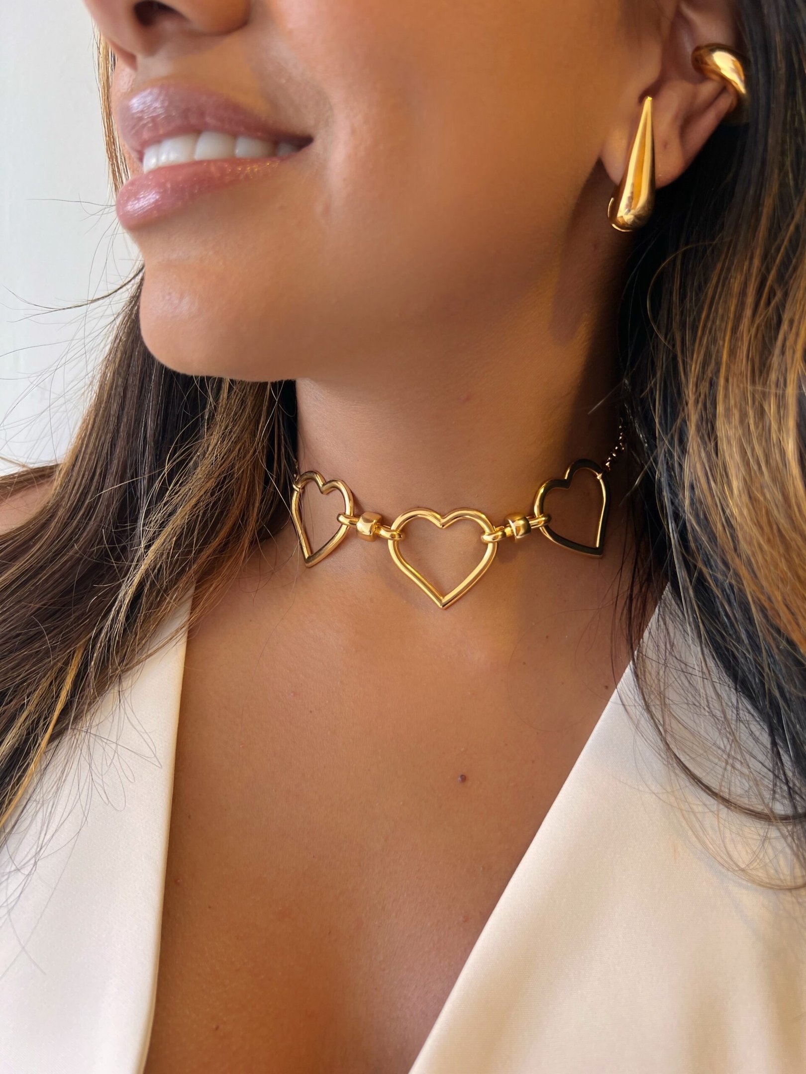 Colr46 Colar choker coração Semi Jóia