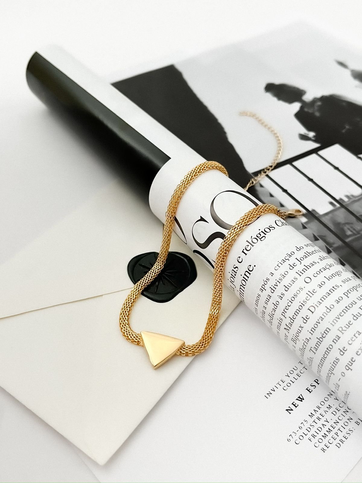 COLR85 Colar choker triângulo Semi jóia