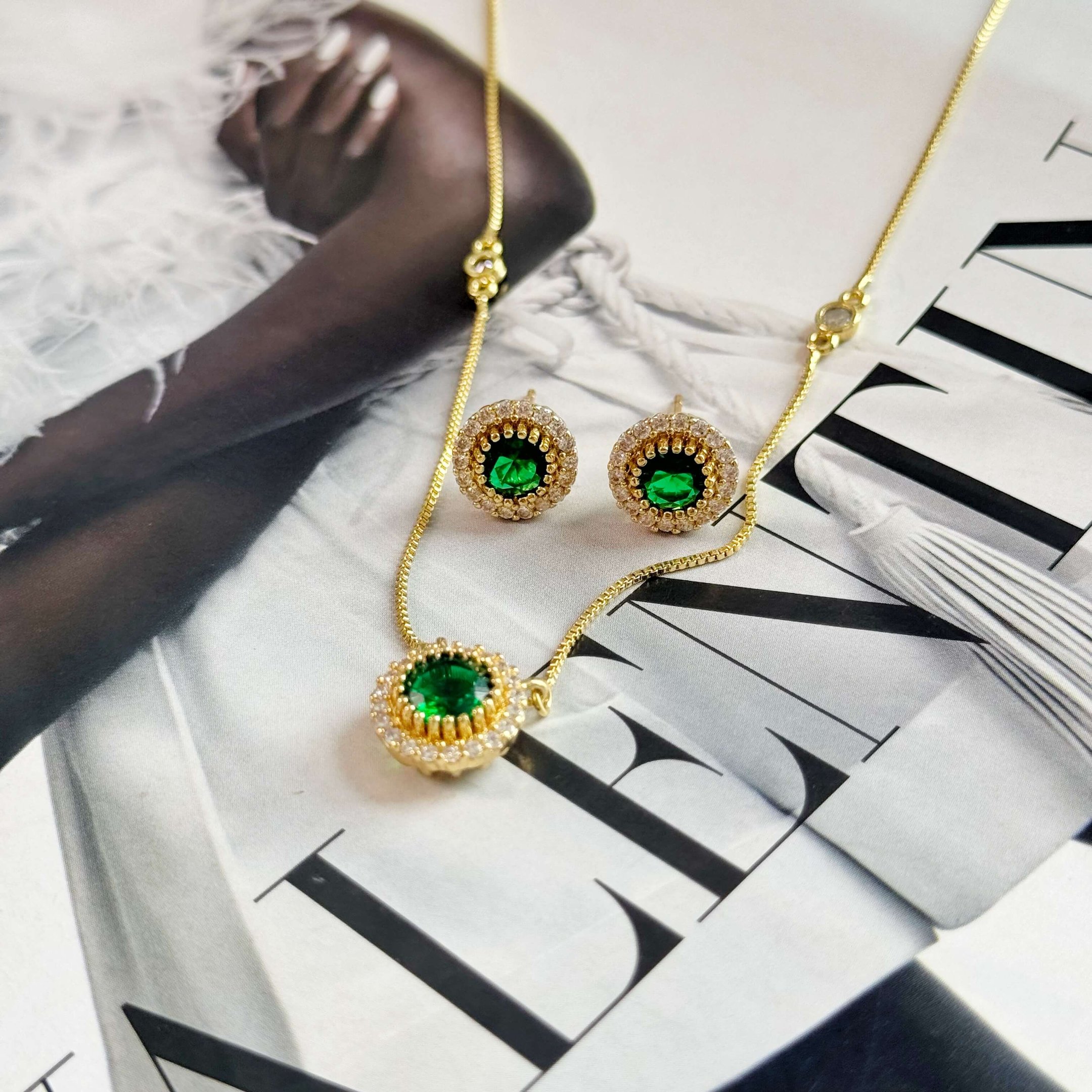 Conjunto Esmeralda Redondo Semi Joia