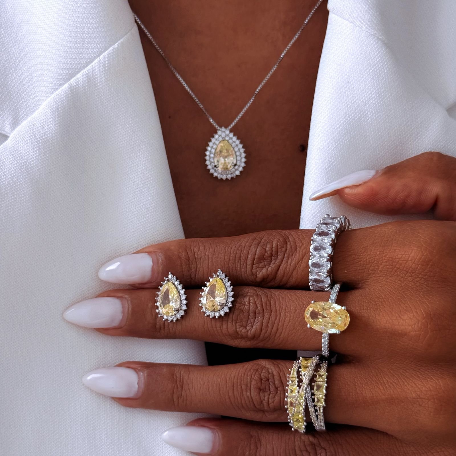 Conjunto Gota Citrino Semi Joia Com caixa de Presente