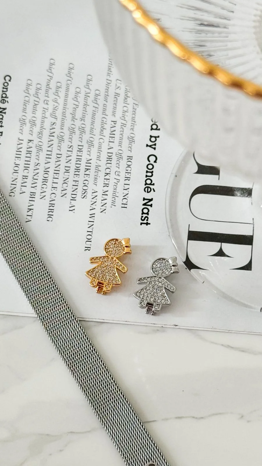 Berloque Filha Cravejado Semi Jóia