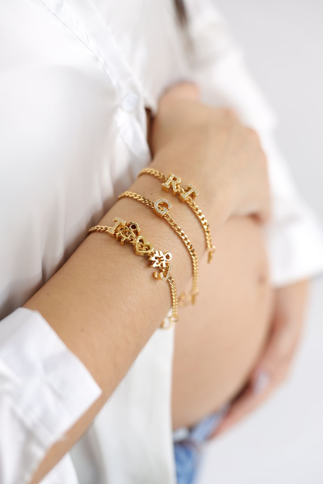 Pulseira Filho + Inicial Gold Love em Semi Joia Banhado á OURO