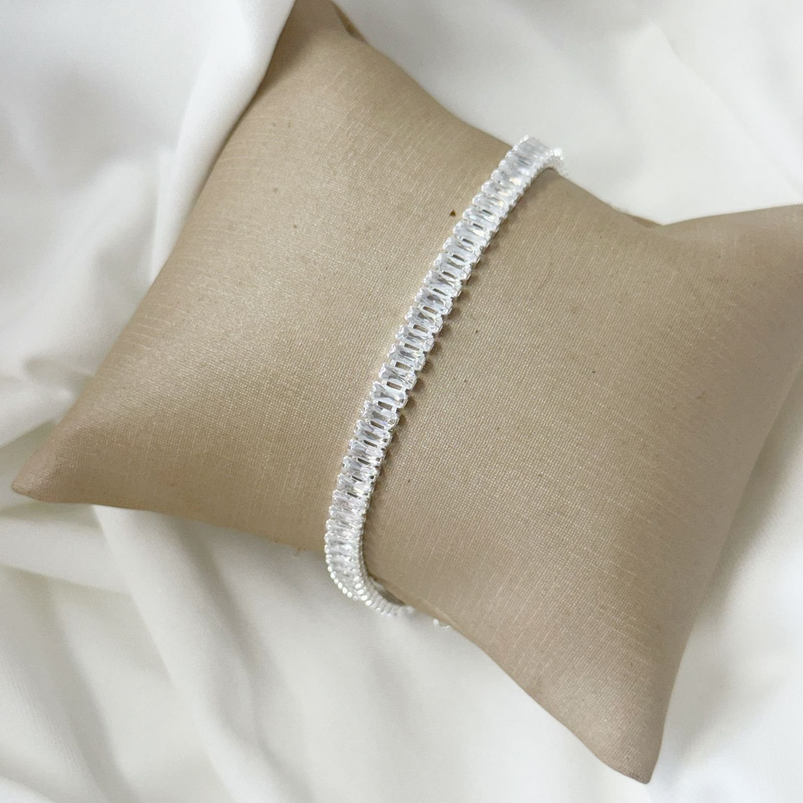 Pulseira riviera baguete semi joia banhada prata 925